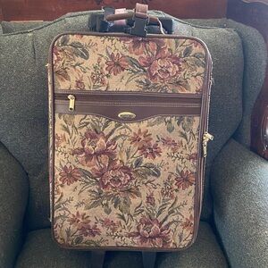 VTG,Jaguar Tapestry Elegant Brown Patterned Unisex Travel Suitcase Size Medium